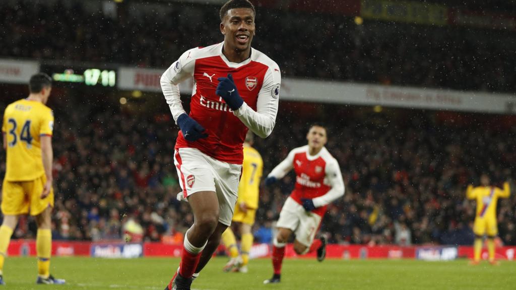 Alex Iwobi celebrates scoring