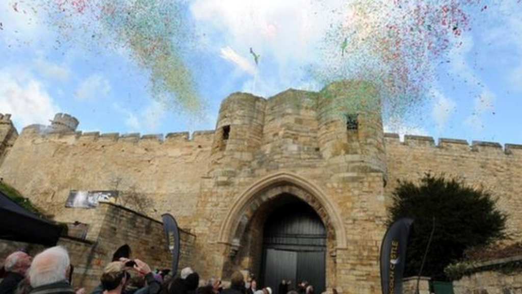 Lincoln Castle