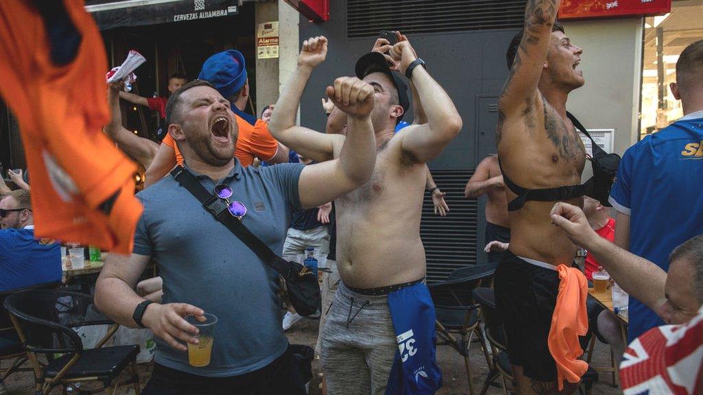 Rangers fans singing in Seville