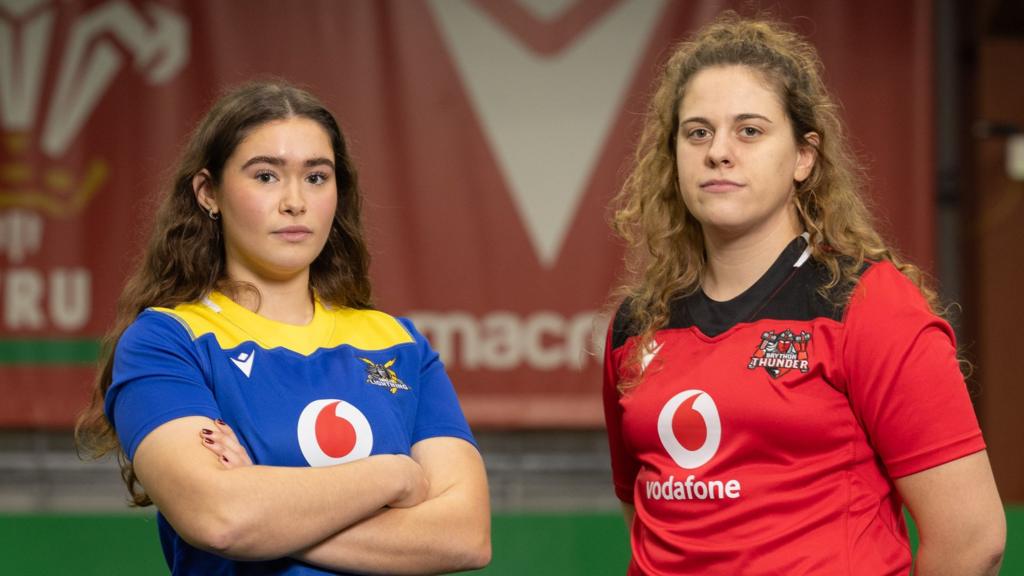 Gwennan Hopkins of Gwalia Lightning, left, and Natalia John of Brython Thunder