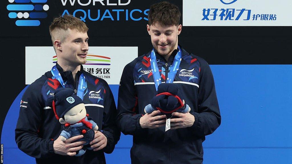 Jack Laugher and Anthony Harding on the podium in China