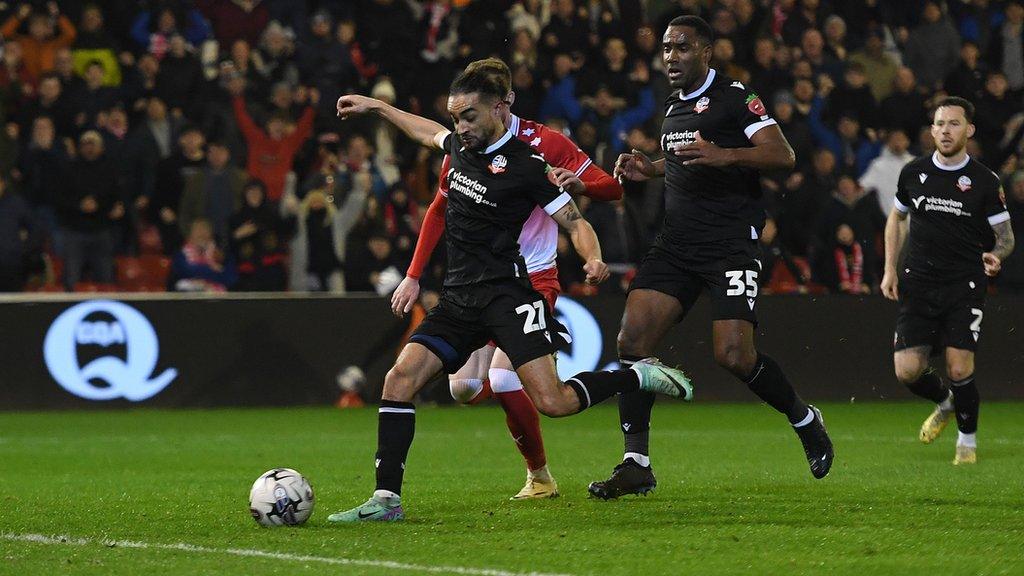 Randell Williams scores in the 98th minute for Bolton