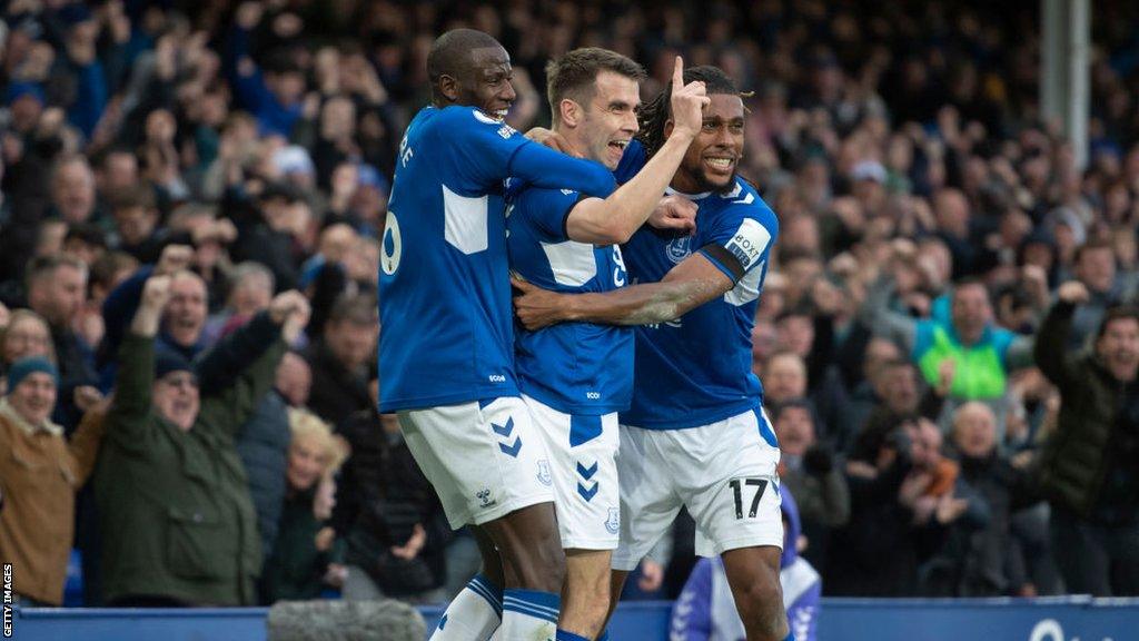 Everton players celebrate