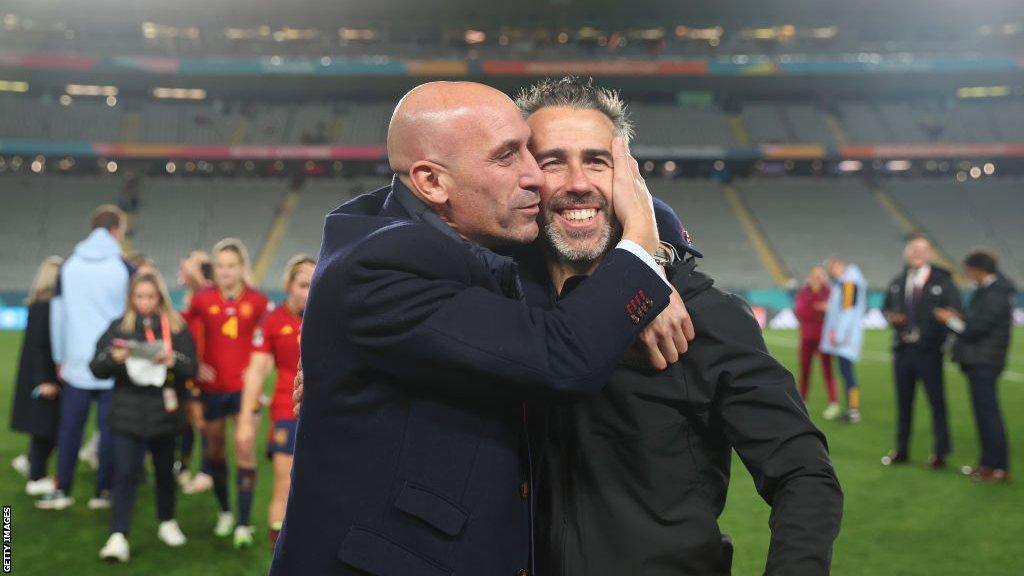 Luis Rubiales hugs Jorge Vilda