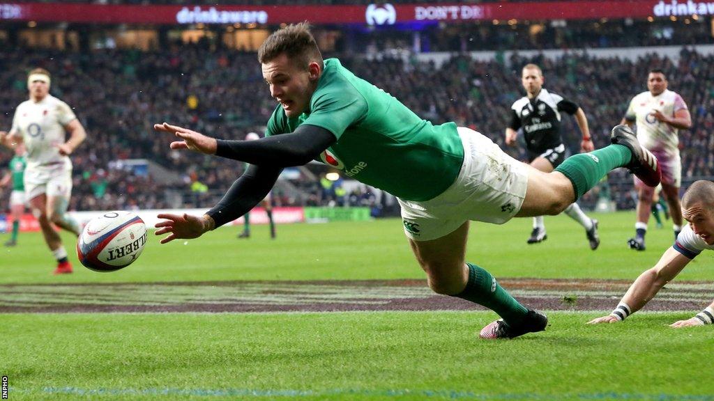 Jacob Stockdale scores a try in Ireland's Grand-Slam clinching win over England in 2018