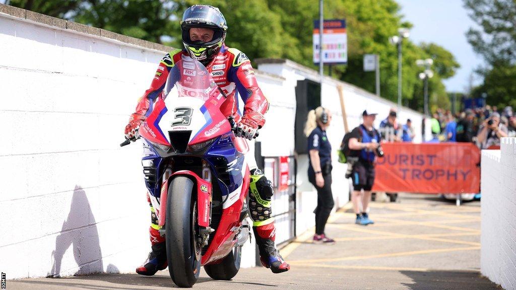 John McGuinness on the Honda Superbike