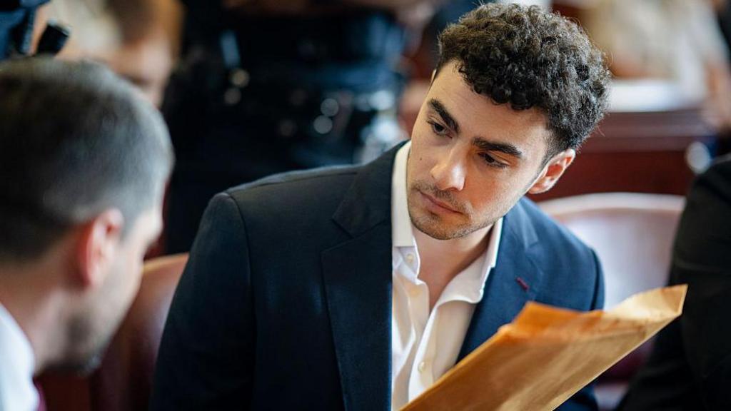 Luigi Mangione in court