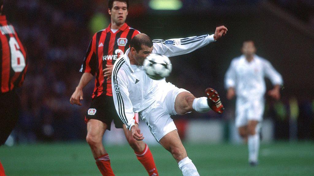 Zinedine Zidane scores against Leverkusen