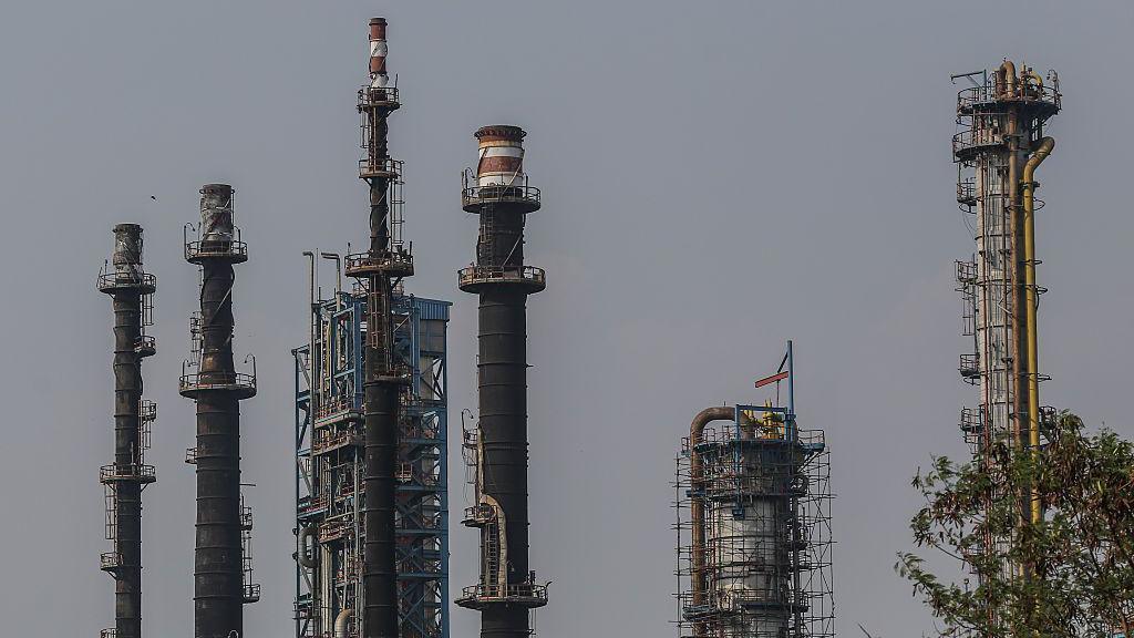 An oil refinery operated by Hindustan Petroleum Corp., in Mumbai, India, on Friday, April 4, 2025. Indian refiners have rushed back to the market to seek crude supply after President Donald Trump's threat of more penalties against Russia raised concerns over potential disruptions to oil flows.