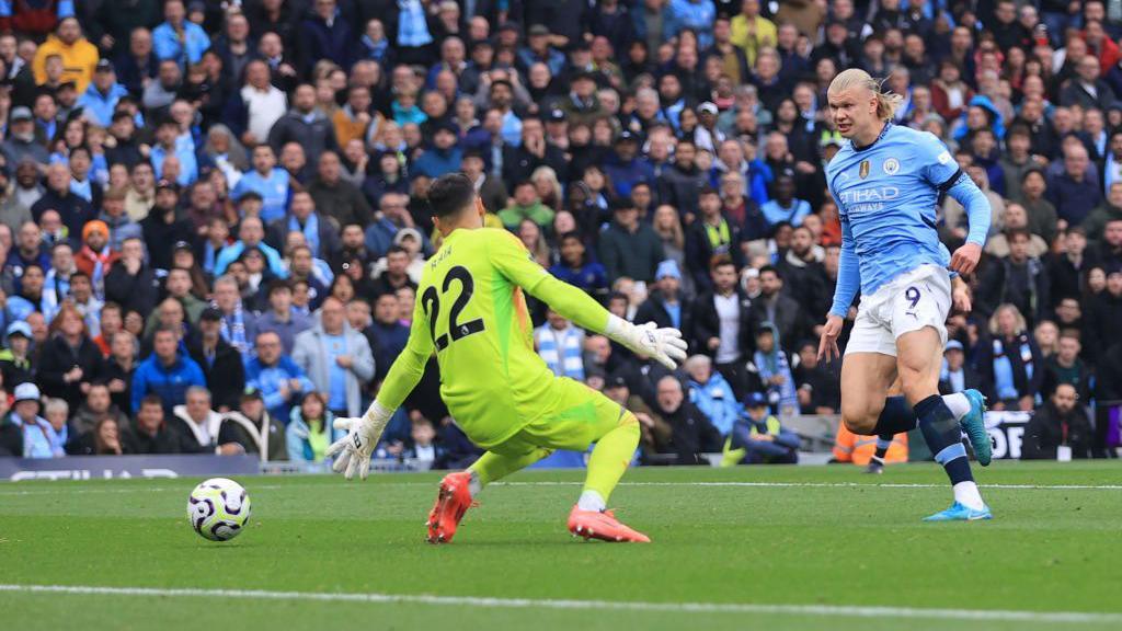 Erling Haaland scoring against Arsenal on September 22 2024