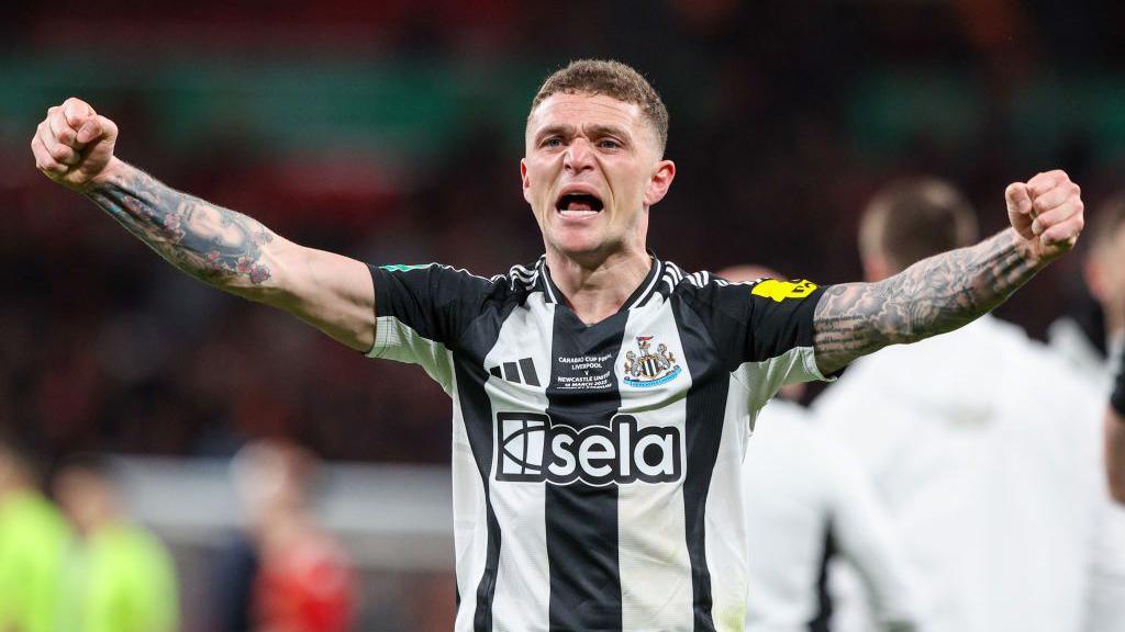 Kieran Trippier celebrates victory for Newcastle