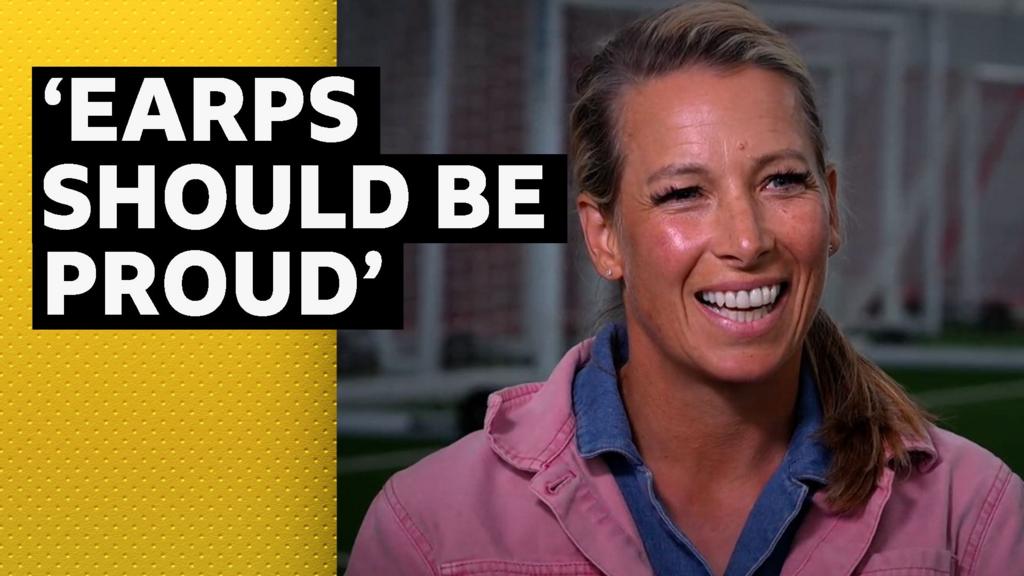 Earps 'elevated levels of goalkeeping' - Brown-Finnis