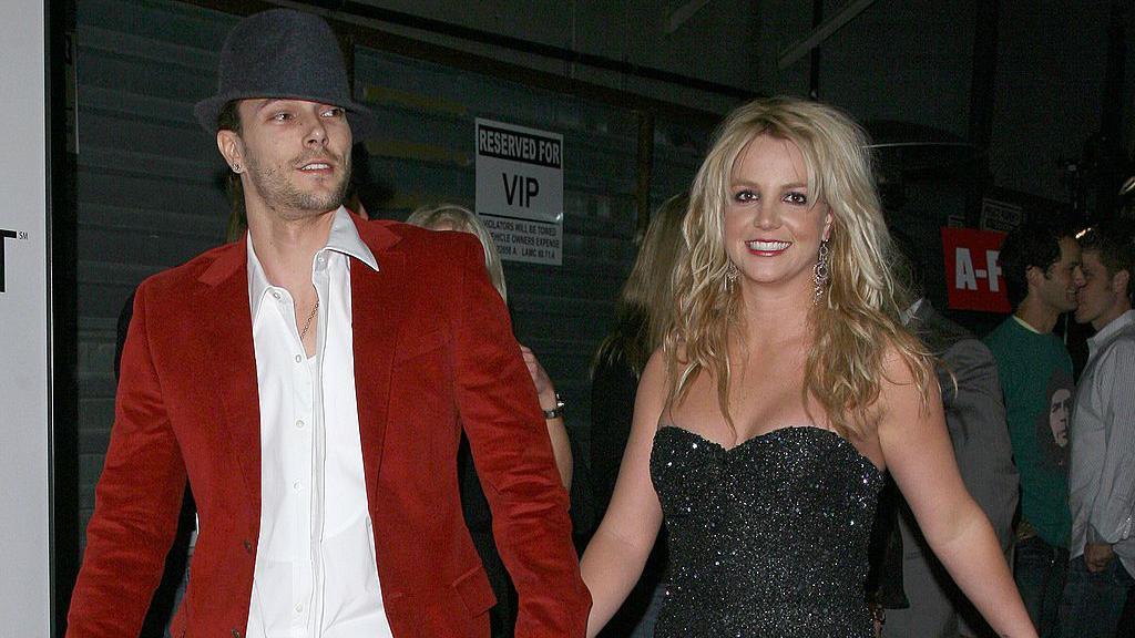 Britney Spears and Kevin Federline are seen walking into an event