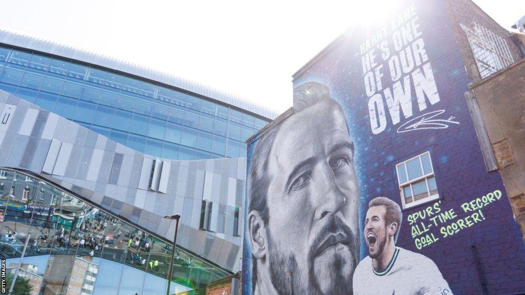 Harry Kane mural