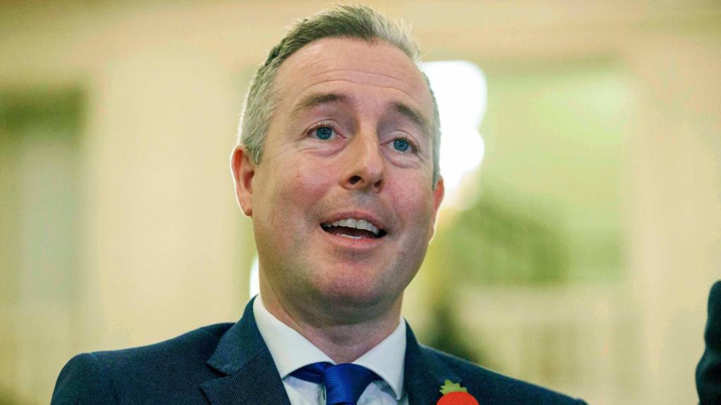 Министр образования пережил вотум недоверия после поездки в Израиль