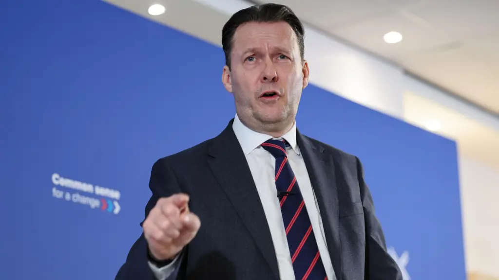 Scottish Conservatives unveil Holyrood election manifesto