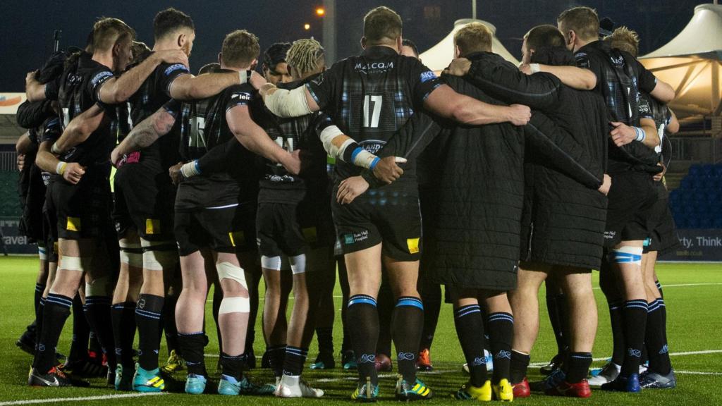 Glasgow Warriors huddle