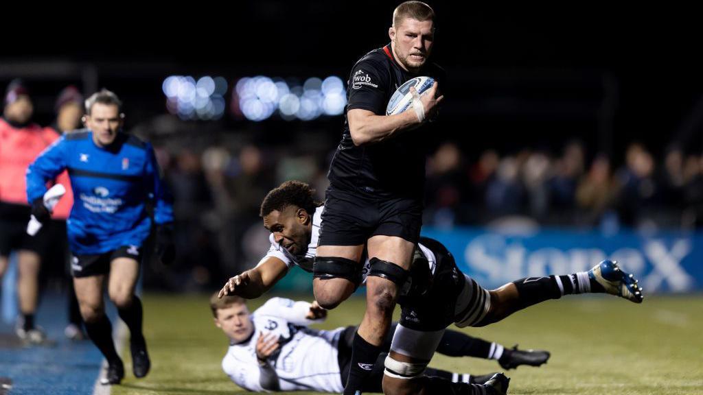 Tom Willis scores a try against Bristol