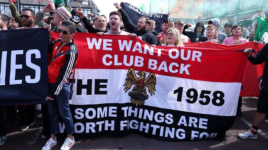 Manchester United fans chanted against the Glazer family and minority owner Sir Jim Ratcliffe