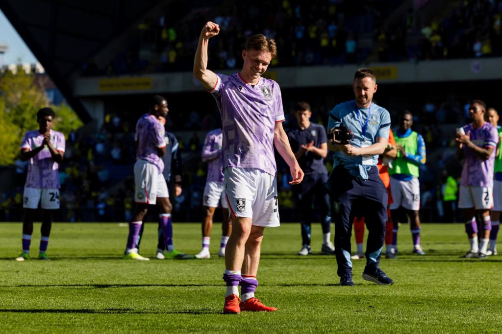 OXFORD, ENGLAND - APRIL 25: Will Grainger of Sheffield Wednesday applauds the fans after the Sky Bet Championship match between Oxford United and Sheffield Wednesday at Kassam Stadium on April 25, 2026 in Oxford, England. (Photo by Leila Coker/Getty Images)