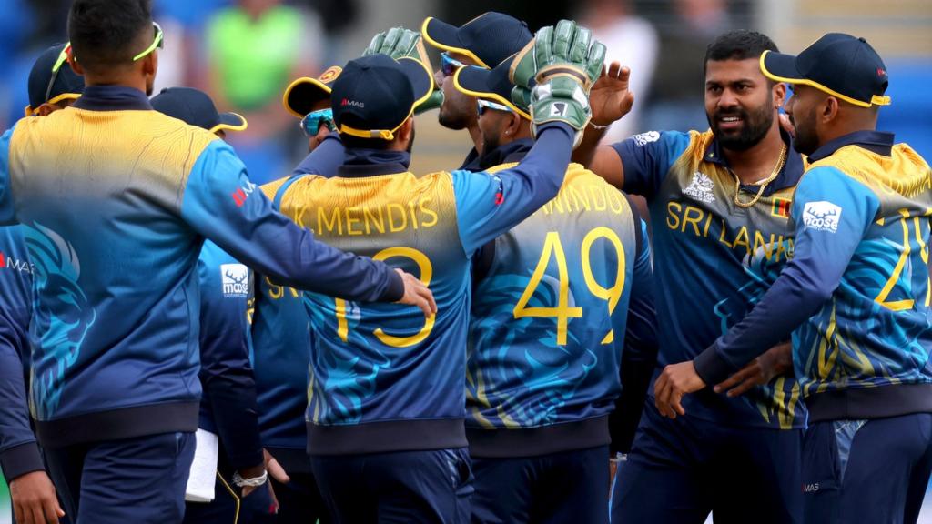 Sri Lanka players celebrate a wicket