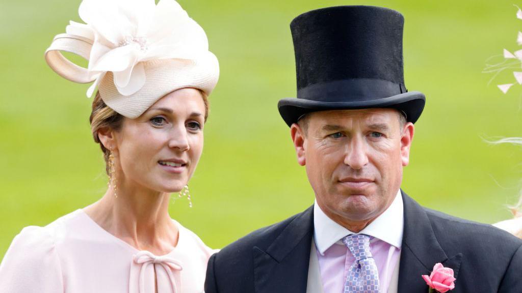 Royal wedding: Who is Harriet Sperling, the NHS nurse who married Peter Phillips? - BBC News