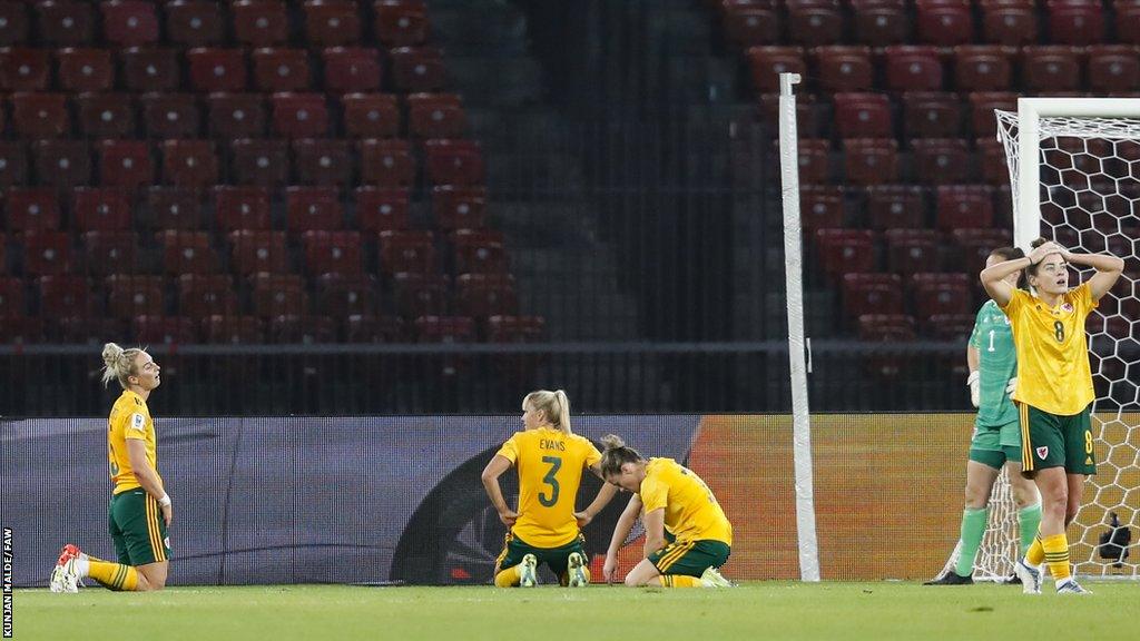 Wales players react to losing to Switzerland