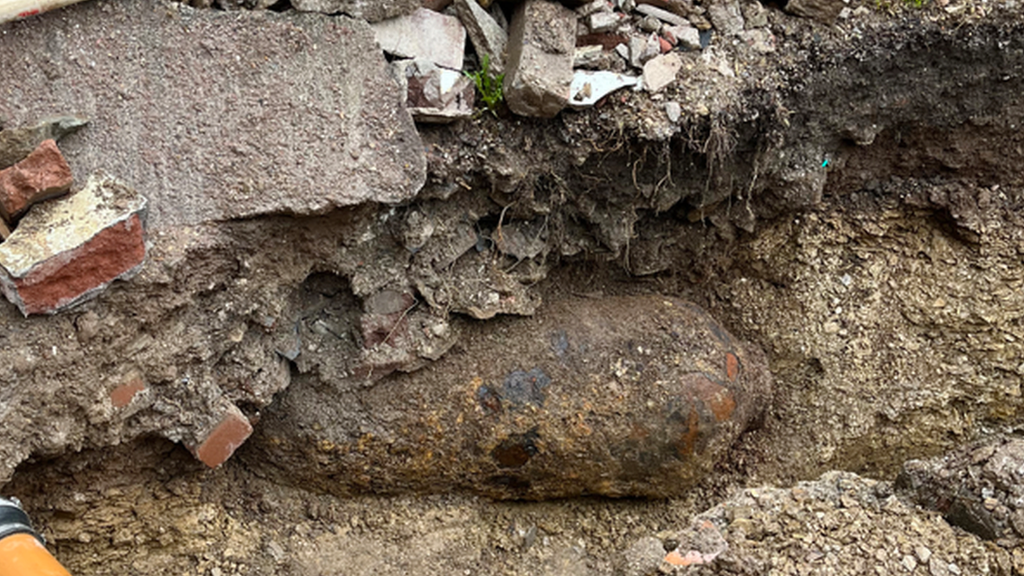 Suspected explosive device found in St Michael Avenue, Keyham, Plymouth