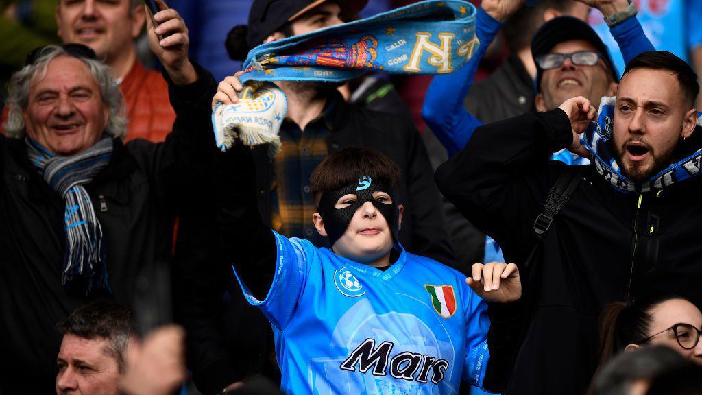 Napoli fan in Osimhen mask