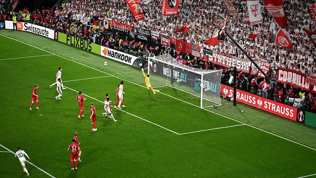 Emi Buendia scores goal against Freiburg