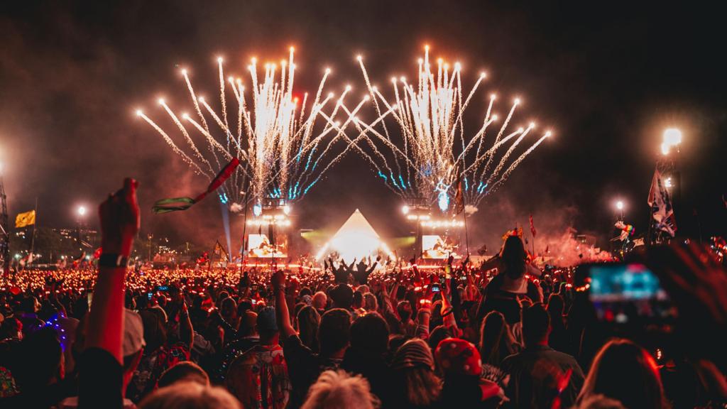 Final Glastonbury tickets sell out in 20 minutes