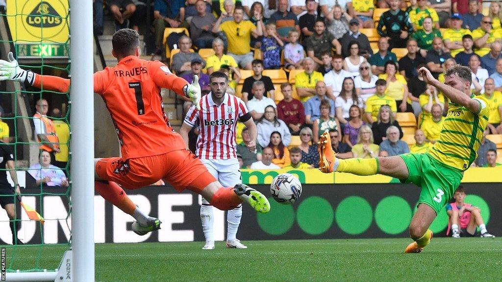 Jack Stacey scores goal for Norwich