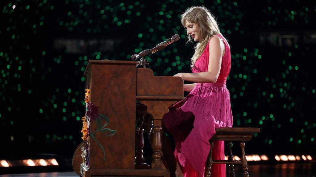 Taylor Swift performs onstage