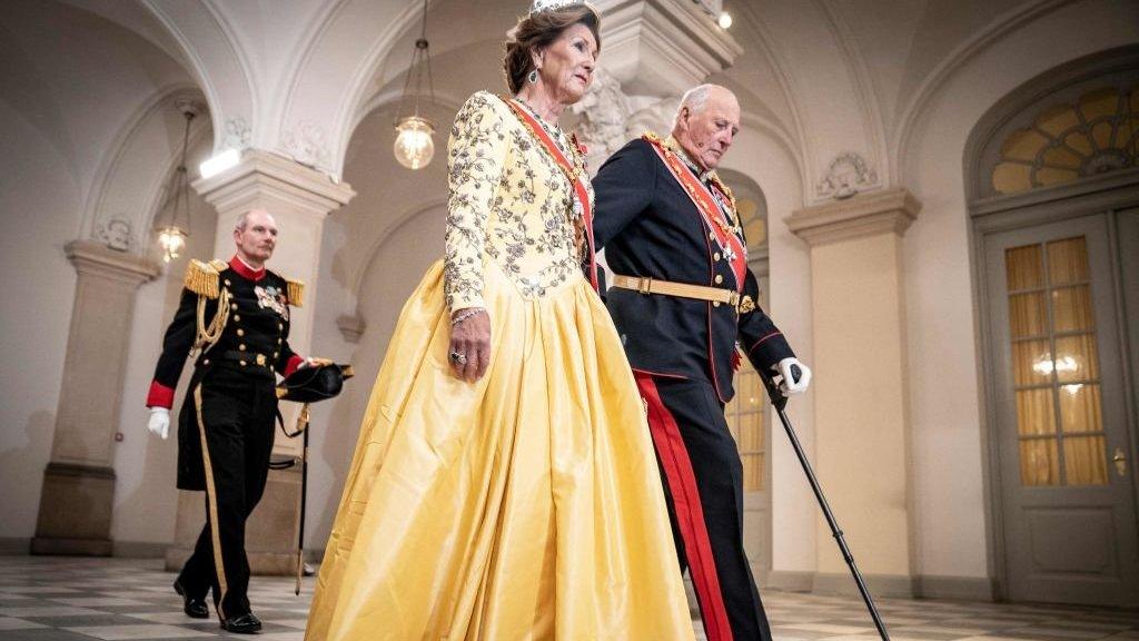 King Harald V and Queen Sonja of Norway arrive at the gala banquet at Christiansborg Palace on September 11, 2022, during celebrations to mark the 50th anniversary of the Queen of Denmark's accession to the throne.