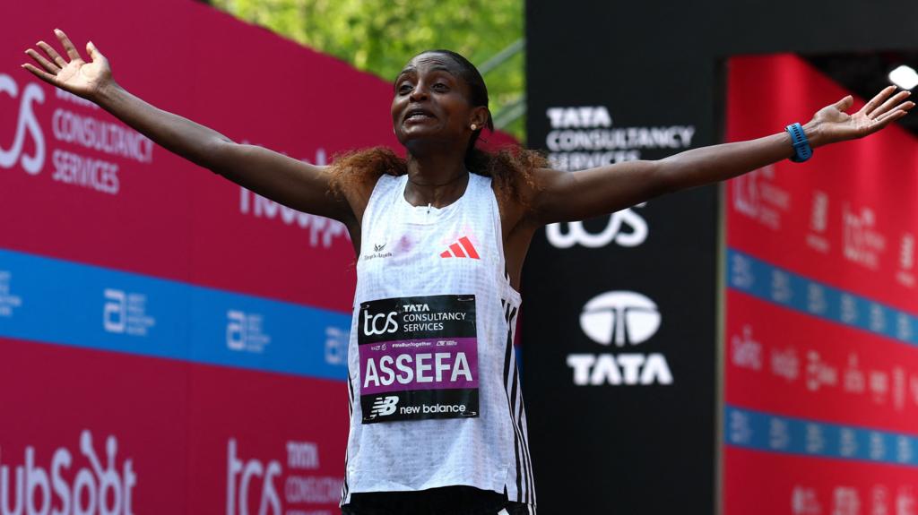 Assefa breaks world record at London Marathon as Sawe wins men’s race