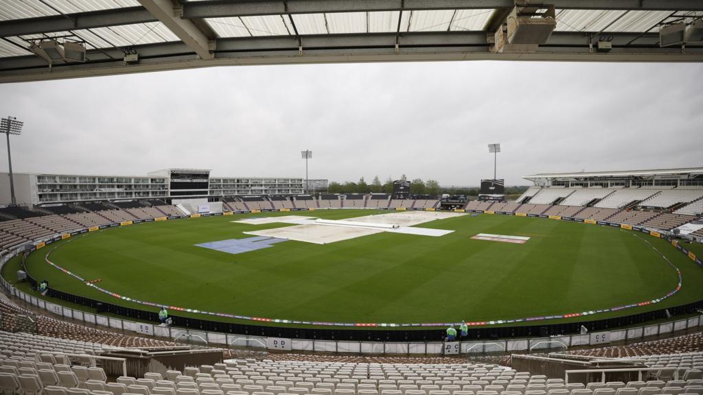 Rain at the Hampshire Bowl