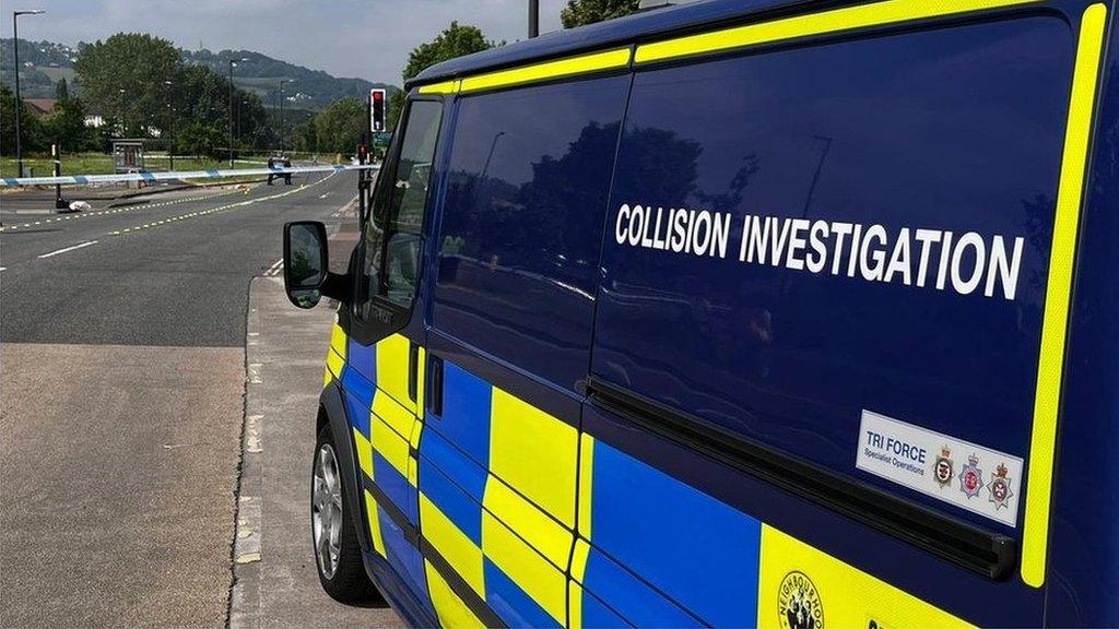 Police van marked 'collision investigation'