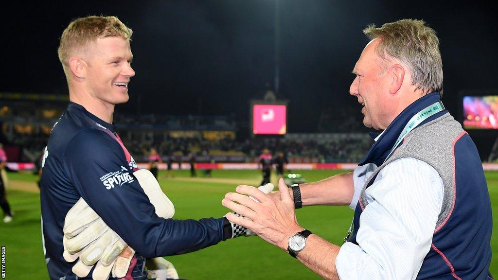 Wicketkeeper Sam Billings and Kent director of cricket Paul Downton celebrate winning the T20 Blast in 2021