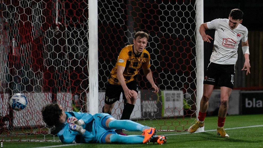 Martin Rennie scores for Clyde against East Fife