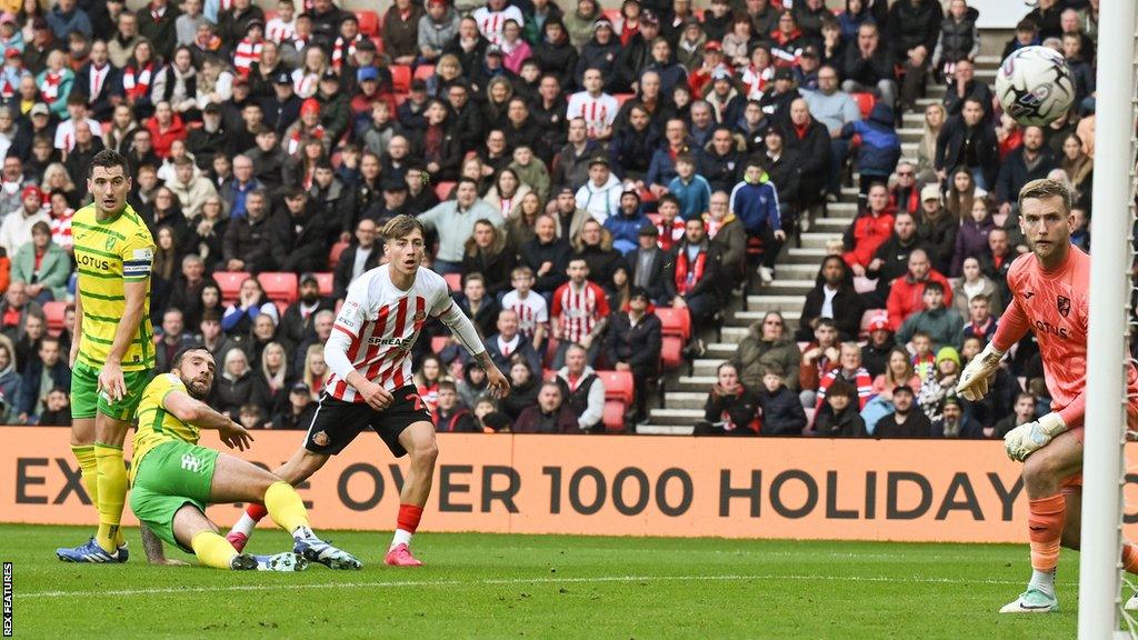 Jack Clarke shoots at goal