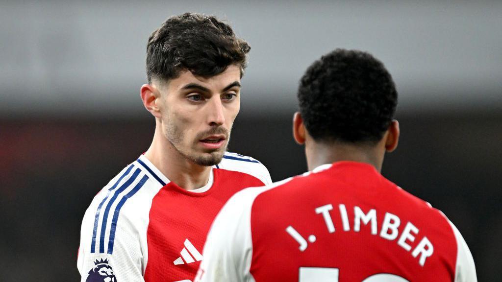 Kai Havertz speaks to Jurrien Timber