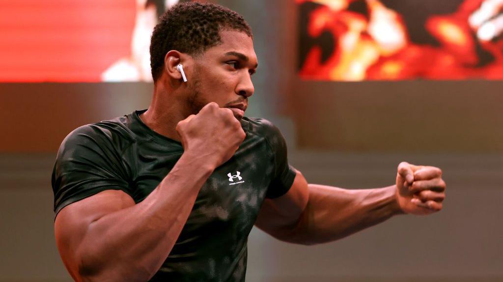 Anthony Joshua shadow boxing during training before his fight with Francis Ngannou 