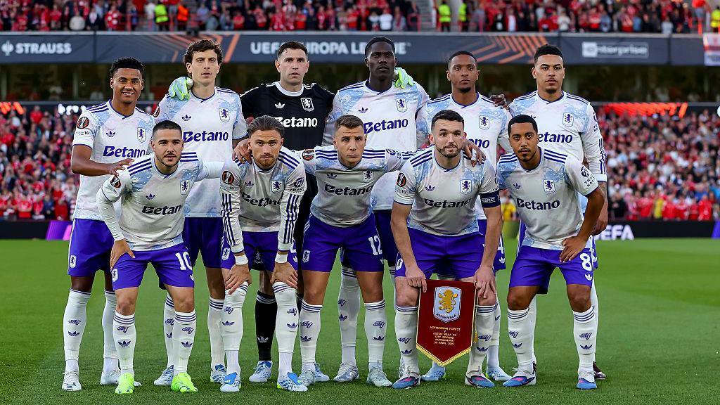 Aston Villa squad photo before first-leg of Europa League semi-final