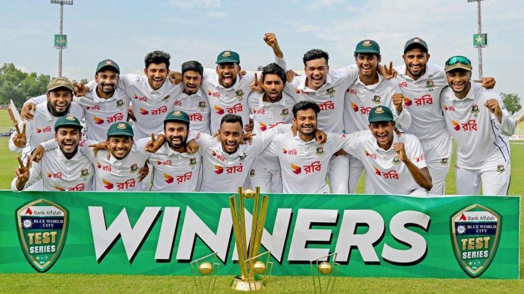 Bangladesh with the Test series trophy