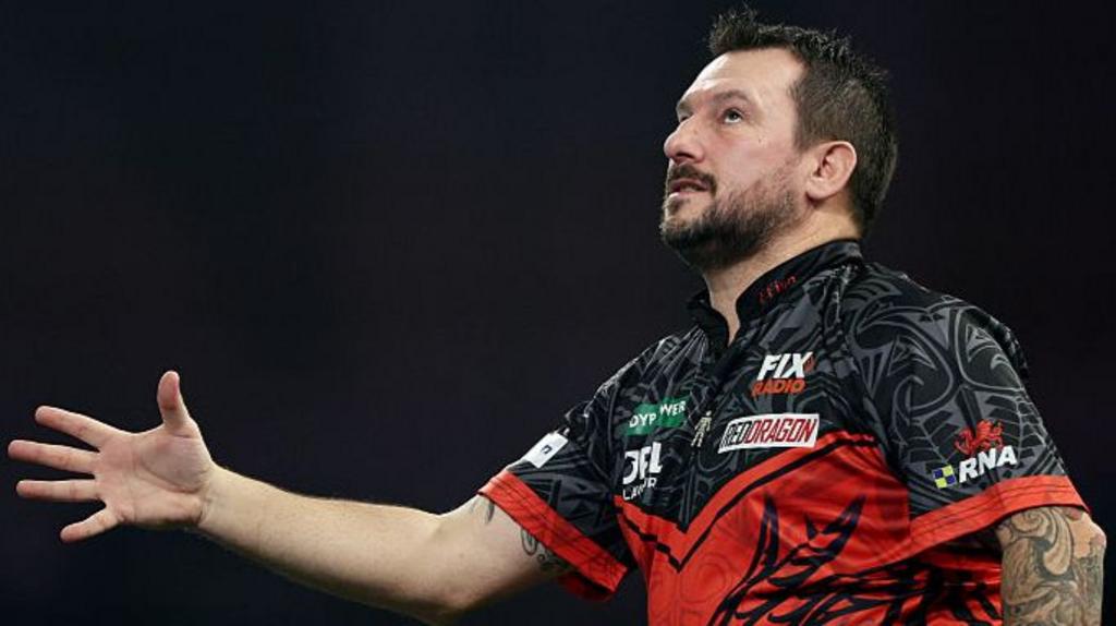 Clayton Victorious Over Harrysson, Faces Searle Next