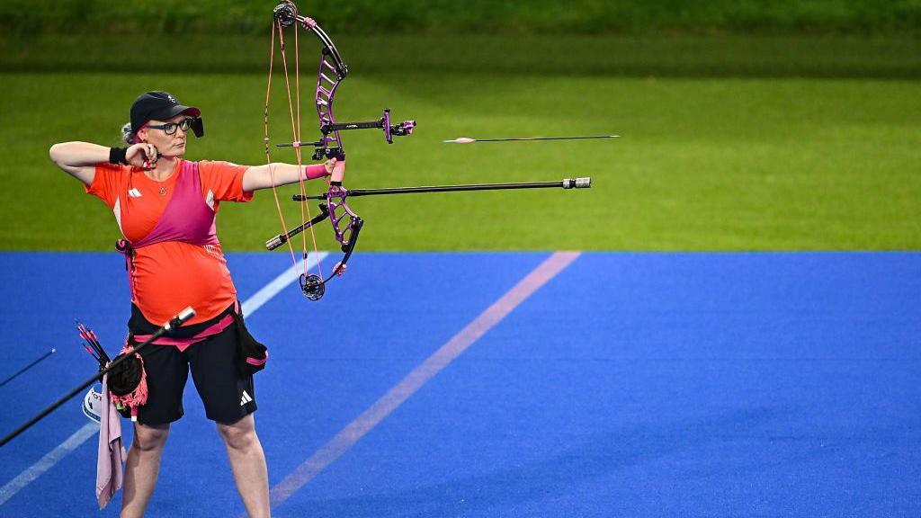 Jodie Grinham with bow during the women's individual compound