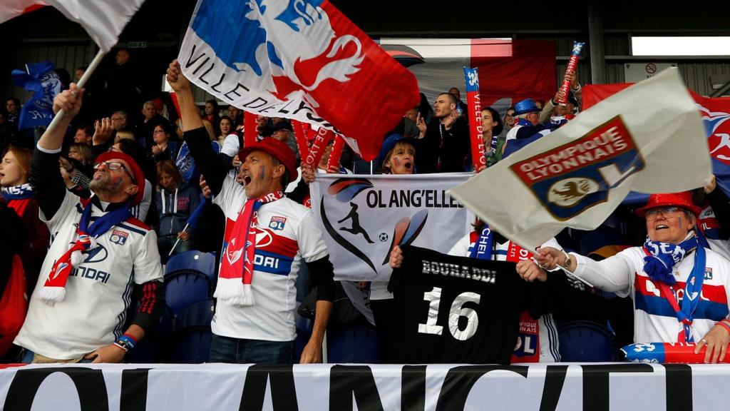 Lyon fans