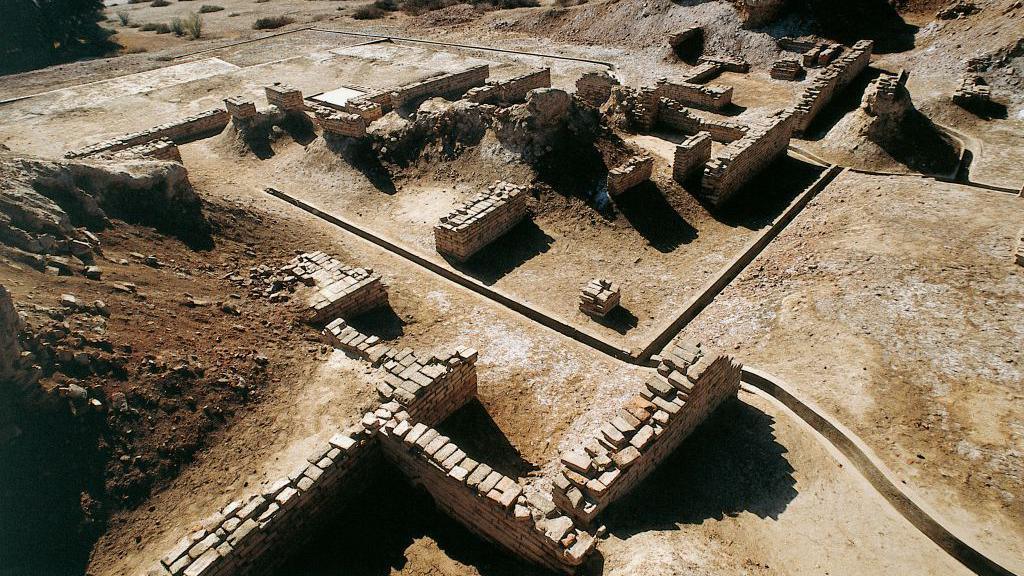 PAKISTAN - APRIL 08: View of the excavations at Harappa, Punjab, Pakistan. Indus Valley civilisation, 3rd millennium BC. (Photo by DeAgostini/Getty Images)
