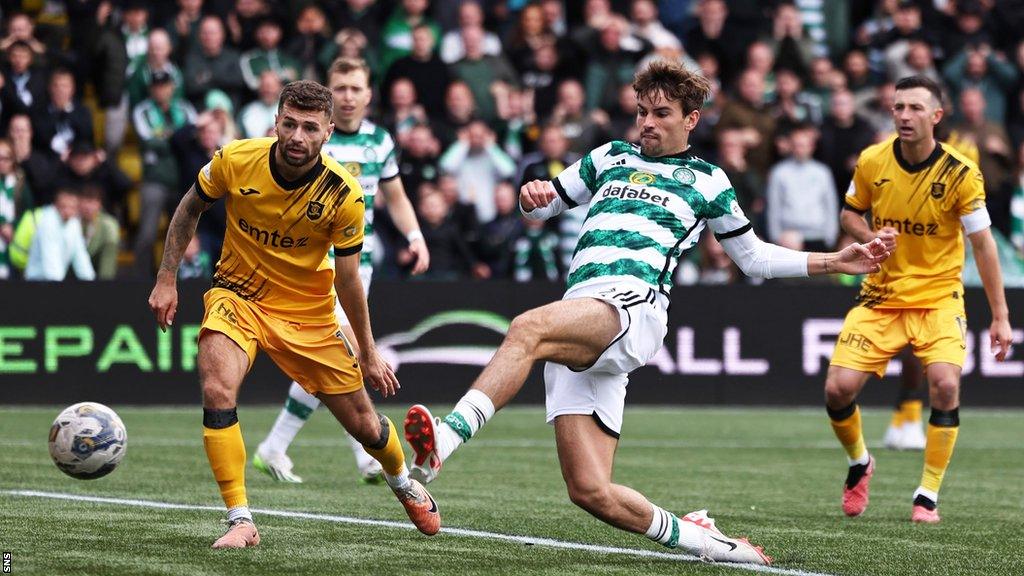 Matt O'Riley scores for Celtic against Livingston