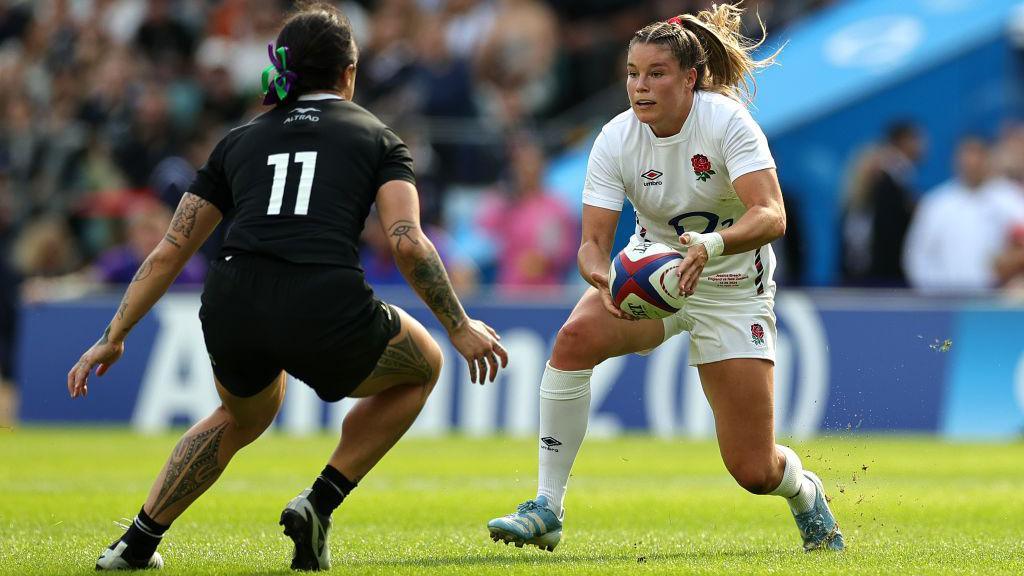 Jess Breach with the ball against New Zealand